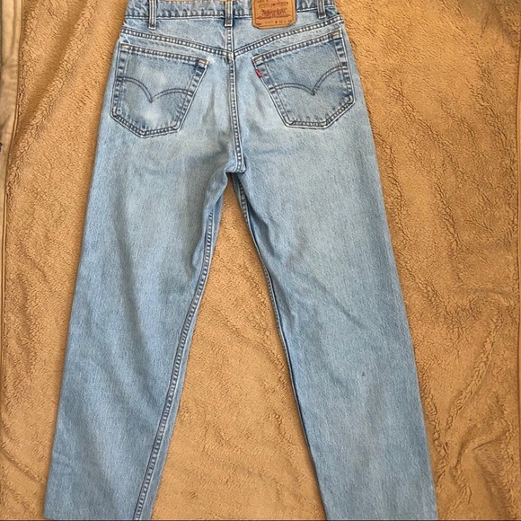 Levi’s 550 Jeans - Picture 2 of 4
